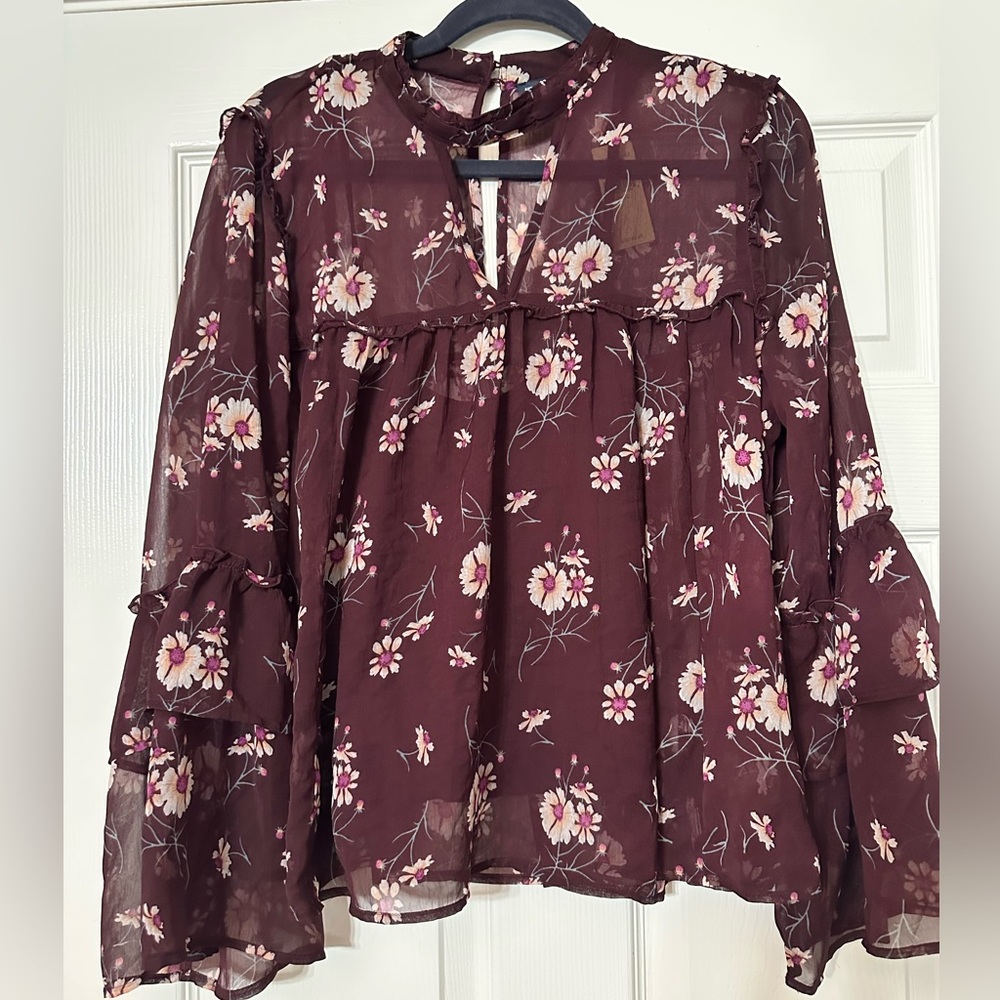 Cute Boho American eagle top with cami! Size XL.